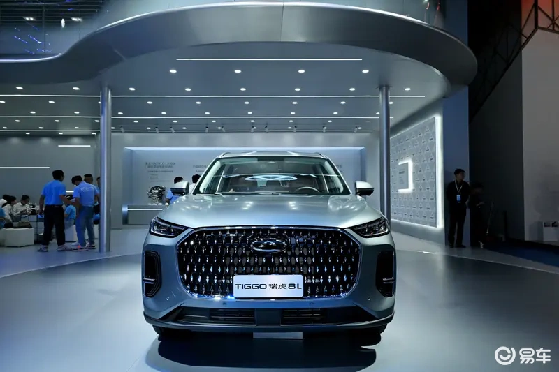 携“五重尊享购车礼”登陆成都车展，瑞虎8L燃动全场