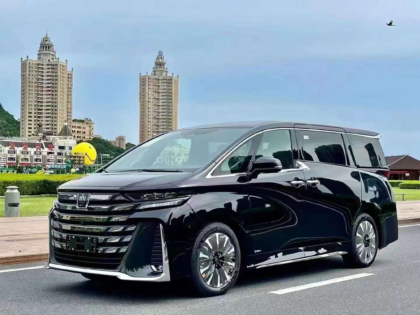 威尔法 全部在售 2024款 2023款 2021款 2020款 2019款2023款皇冠威尔法最新特价全系优惠中 售全国