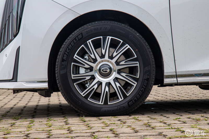 性能稳定/品质可靠 高端插混MPV就选传祺E9