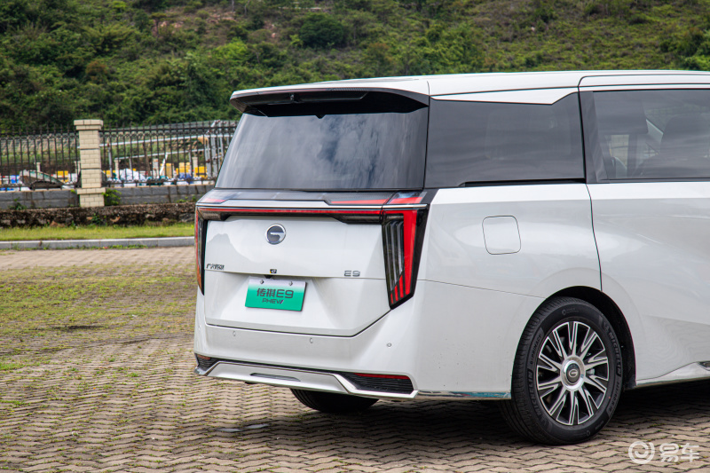 性能稳定/品质可靠 高端插混MPV就选传祺E9