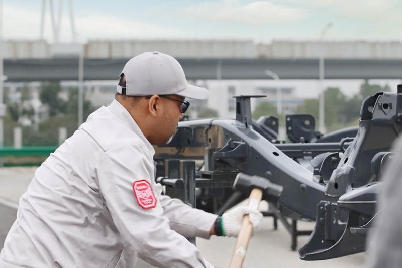 从中国车谷走向世界 猛士917引领东方豪华电动越野新高度