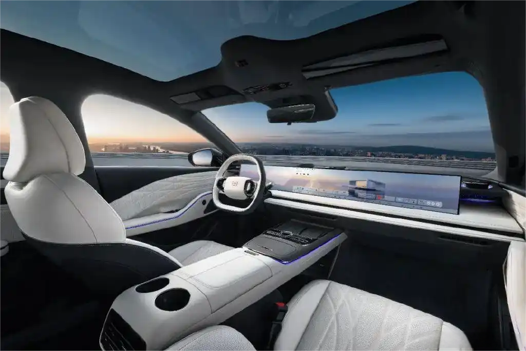 20万级纯电杀出黑马!吉利银河E8掀桌价14.98万起