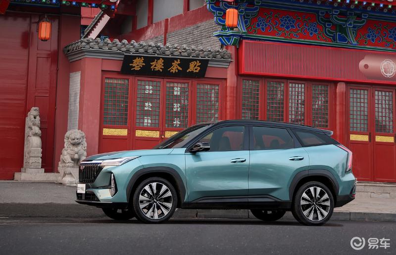 吉利第四代博越L正式亮相 搭载智能AI技术体系