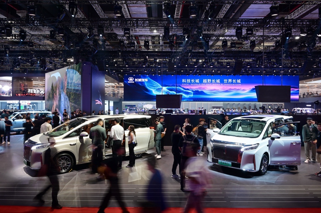 为用户而变！魏牌全新“双山”登陆2025上海国际车展