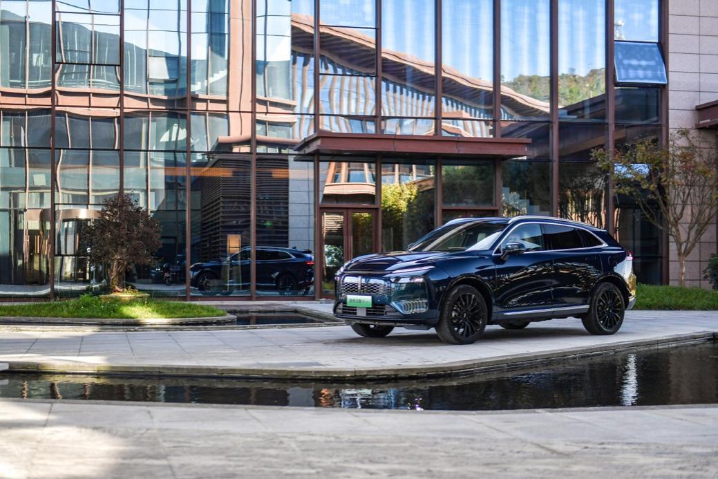 为用户而变!魏牌全新“双山”登陆2025上海国际车展