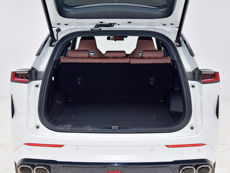 2025款长安UNI-Z上市 综合优惠后8.09万起 搭500Bar新蓝鲸发动机