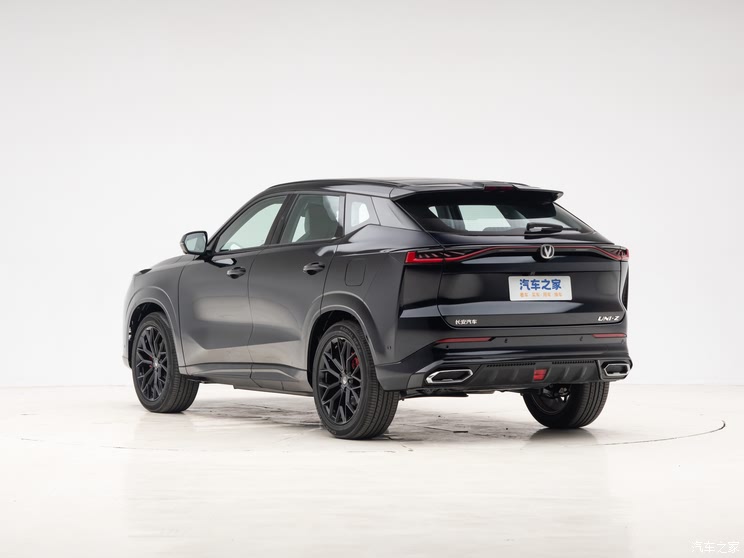 2025款长安UNI-Z上市 综合优惠后8.09万起 搭500Bar新蓝鲸发动机