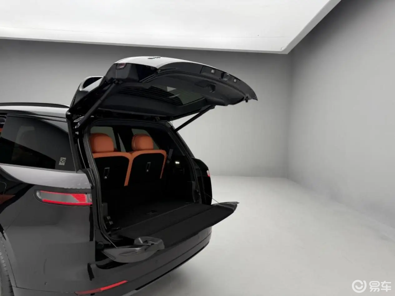 给85后中产的理想座驾:深蓝S09对比领克900