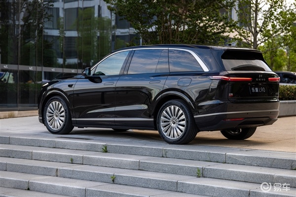 蔚来乐道L90实车曝光,定位大型家用纯电SUV