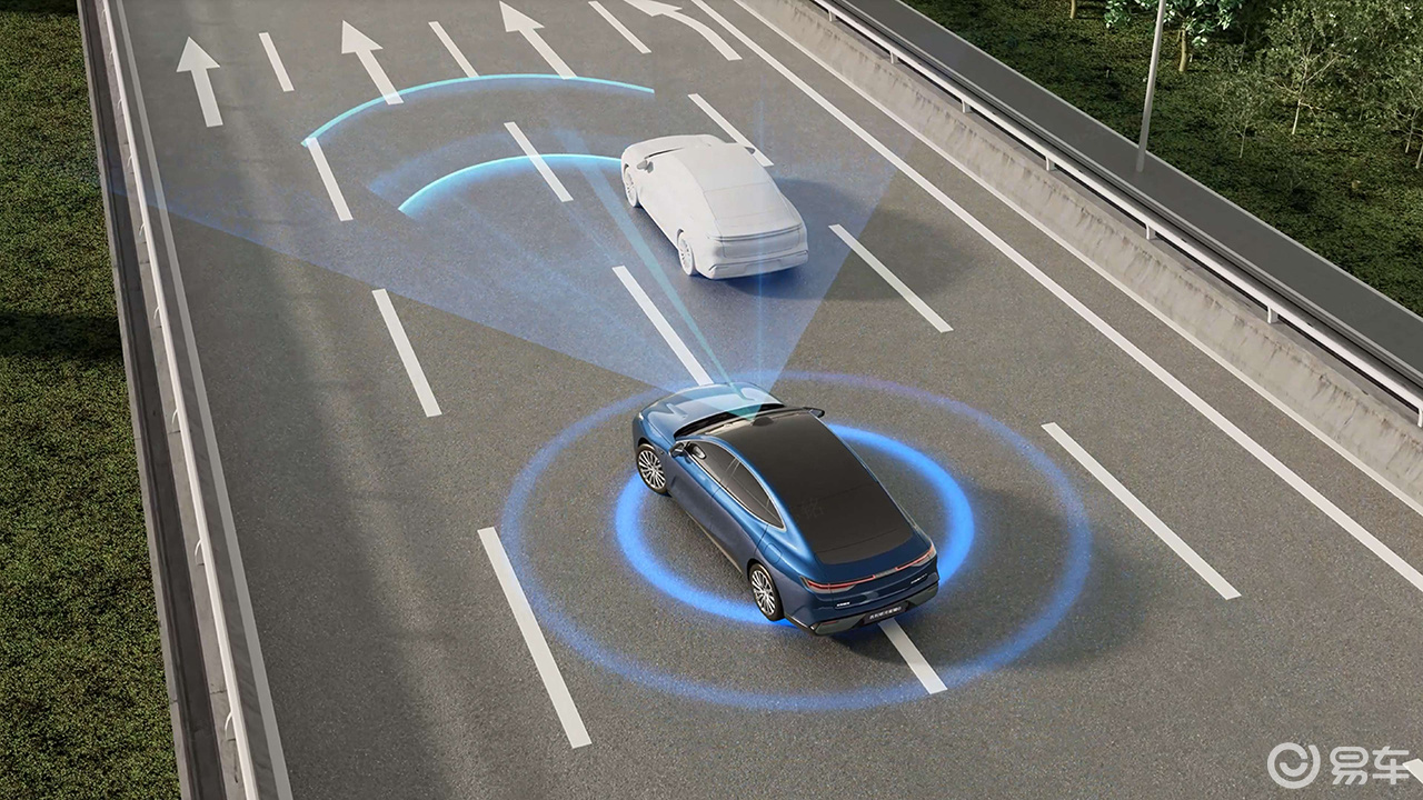 深蓝L07对比星耀8:想要的智能、舒适、实用,谁能满足?