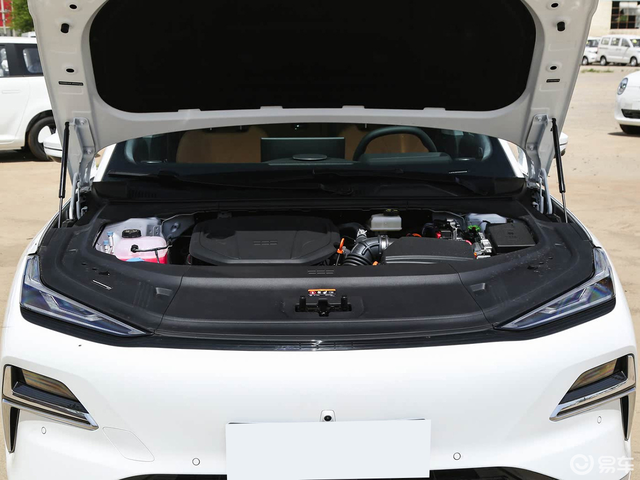 深蓝L07对比星耀8:想要的智能、舒适、实用,谁能满足?