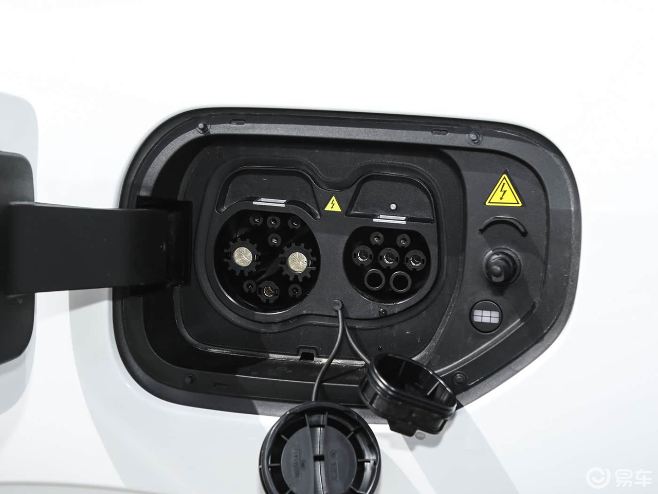 深蓝L07对比星耀8:想要的智能、舒适、实用,谁能满足?