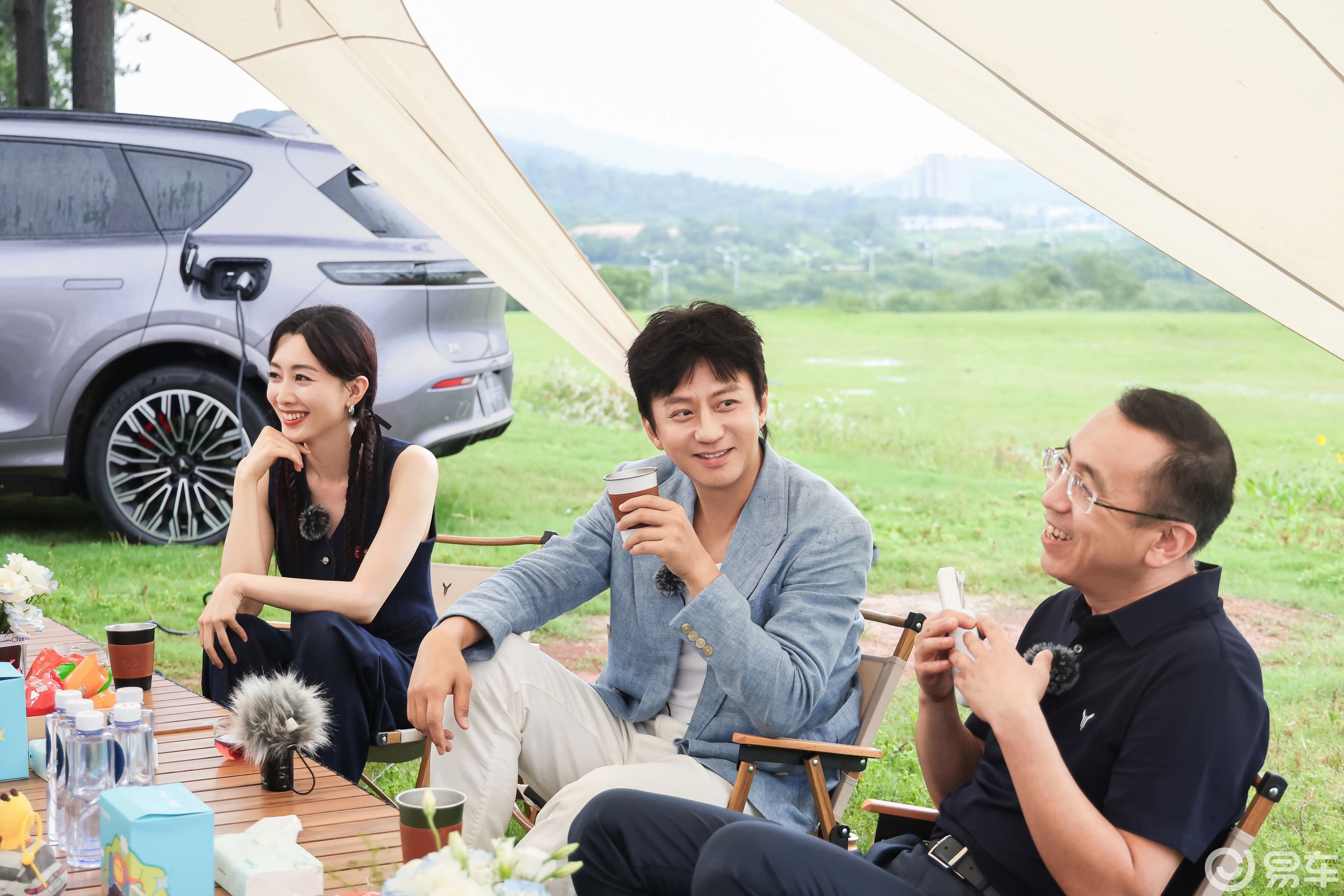 邓超亲测!华为智驾SUV岚图FREE+预售22.99万起