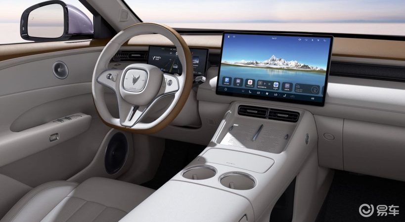 邓超亲测!华为智驾SUV岚图FREE+预售22.99万起