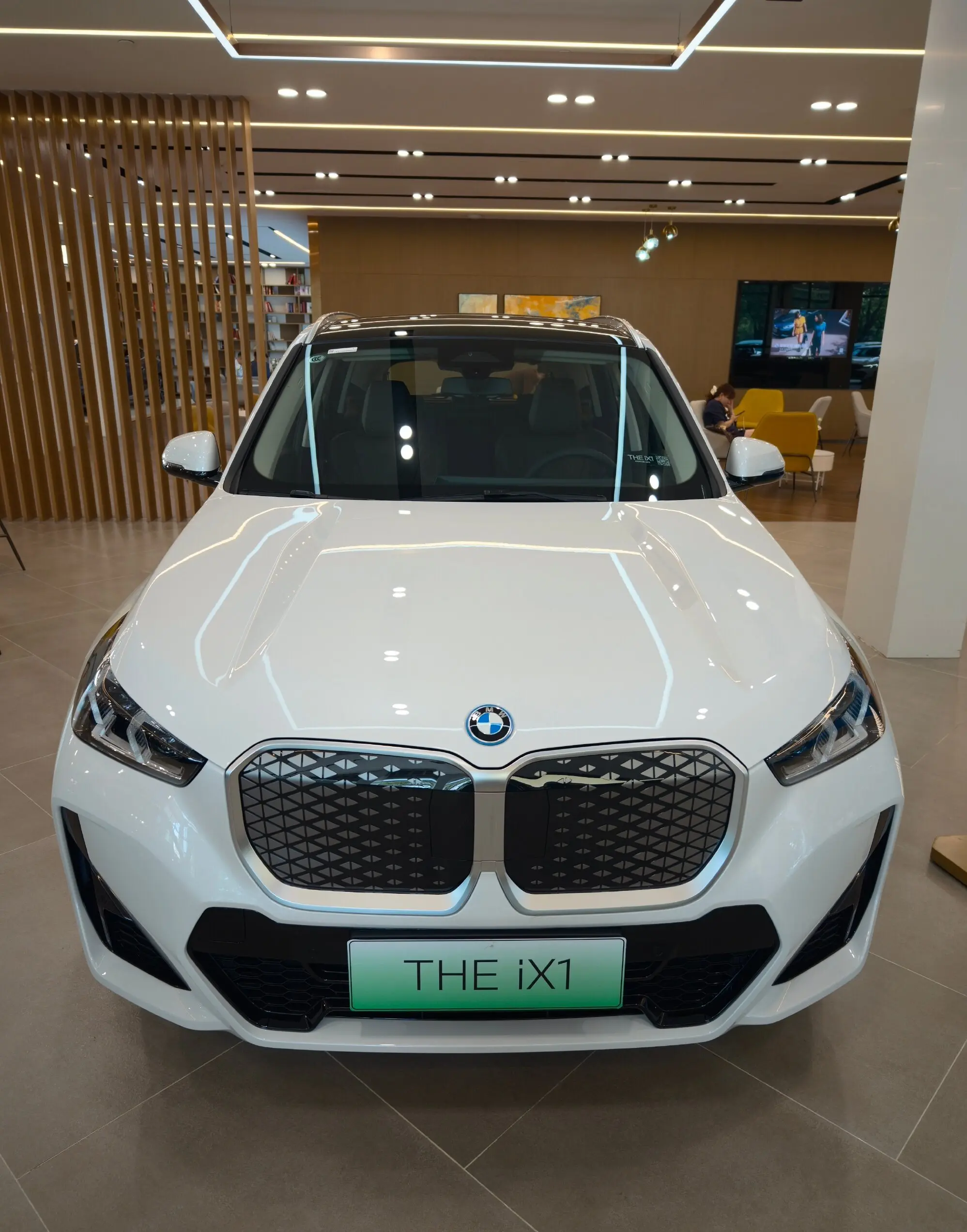 宝马ix1，优缺点分明的，适合特定的消费群体！