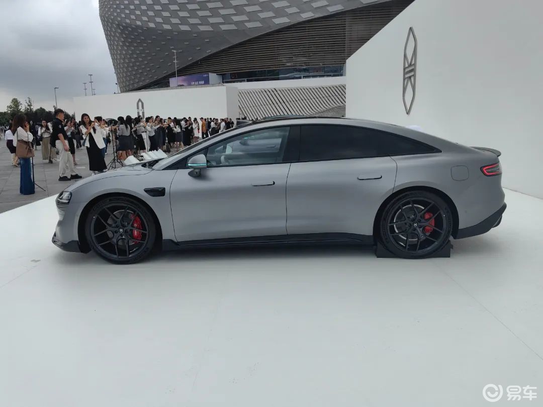 新款智界S7,售22.98万起