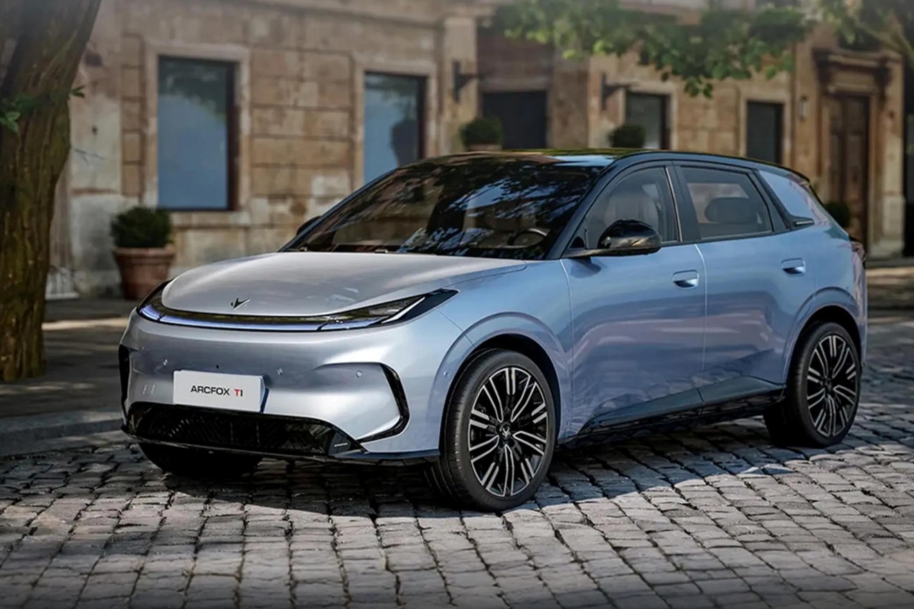 极狐T1预售6.88万，2小时破万单，大张伟担任快乐大使