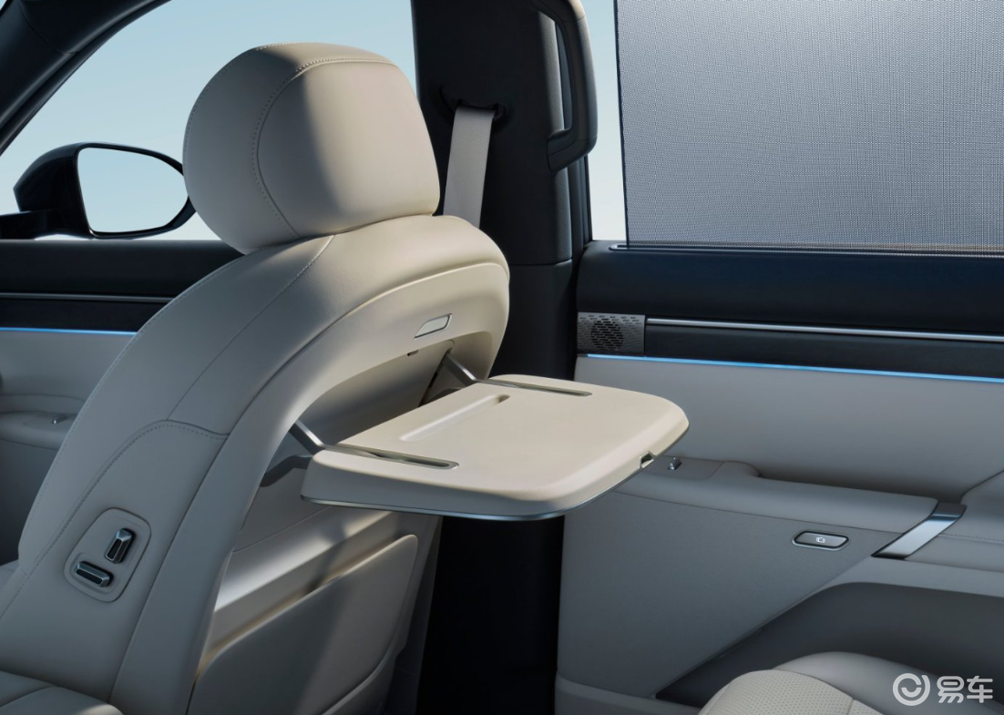 17.36万起!新款eπ008升级3C快充,配零重力座椅