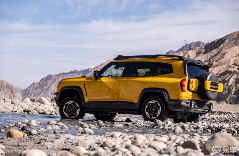 户外探险不将就!深蓝G318对比钛7,哪款车值得买?