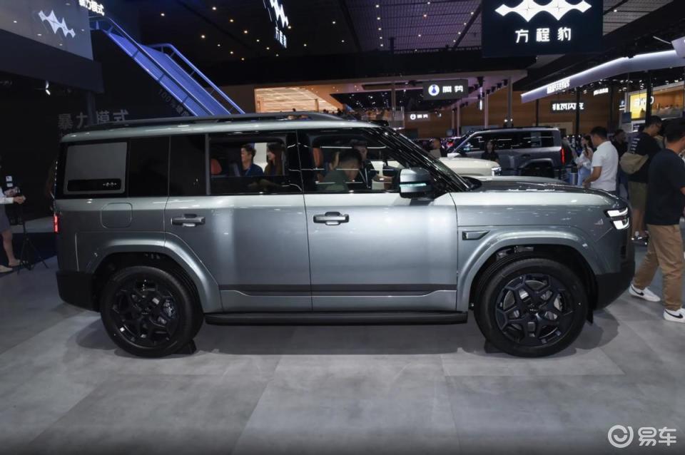 户外探险不将就!深蓝G318对比钛7,哪款车值得买?