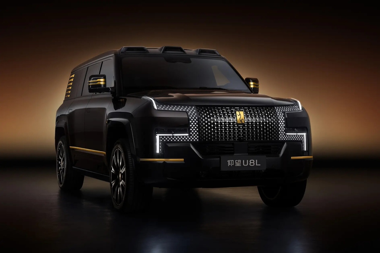 科技新贵仰望U8L鼎世版挑战传统霸主揽胜、GLS百年王座