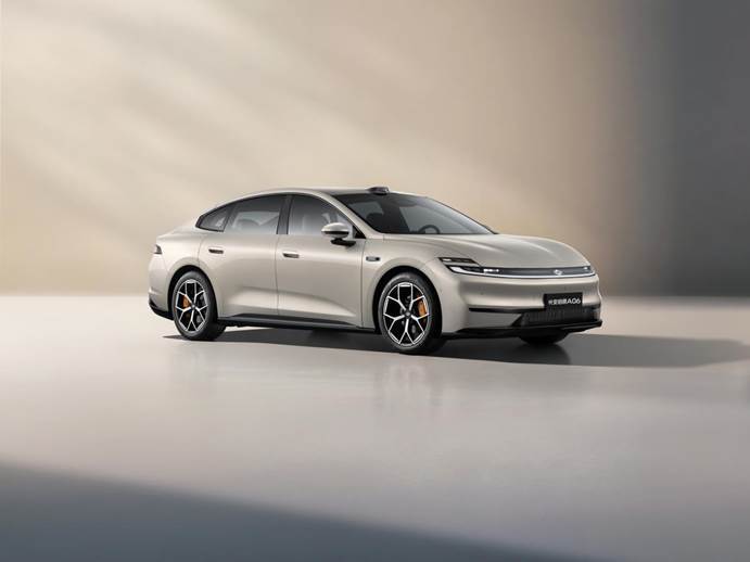 同级唯一800V高压平台6C闪充,长安启源A06开启预售