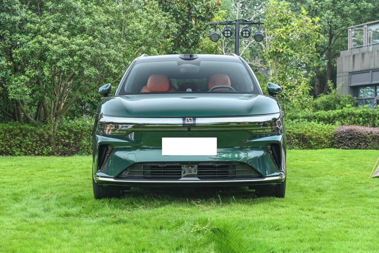 极氪7X对比特斯拉Moldel Y，选谁更合适？